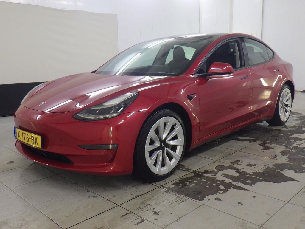 Tesla Model 3 2020