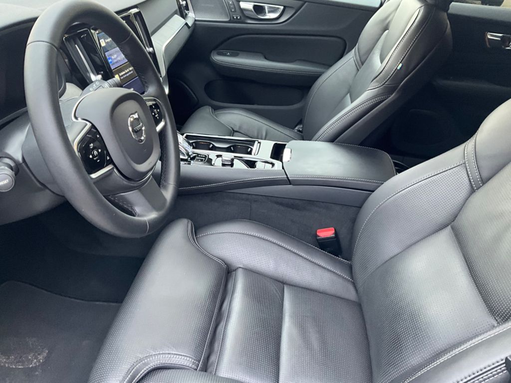 Volvo V60 2022