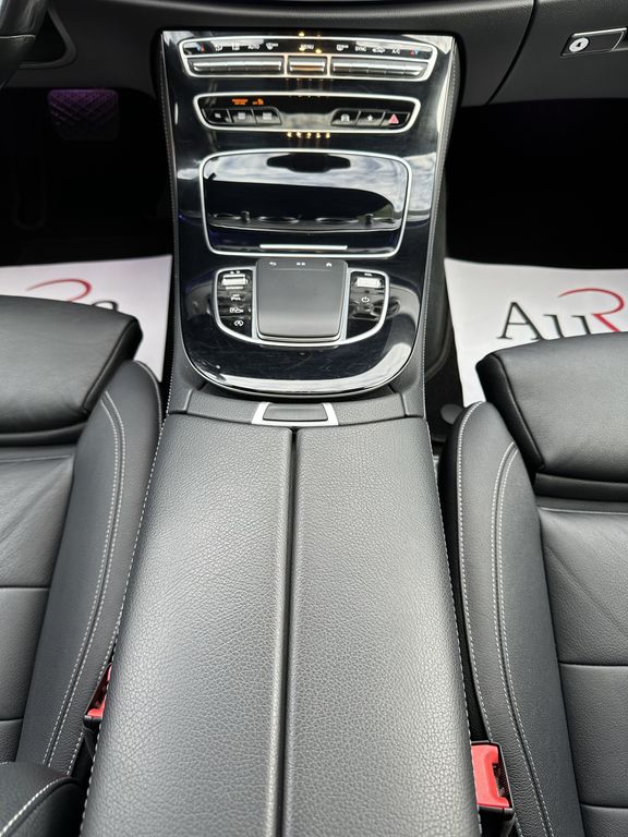 Mercedes-Benz E 300 2022