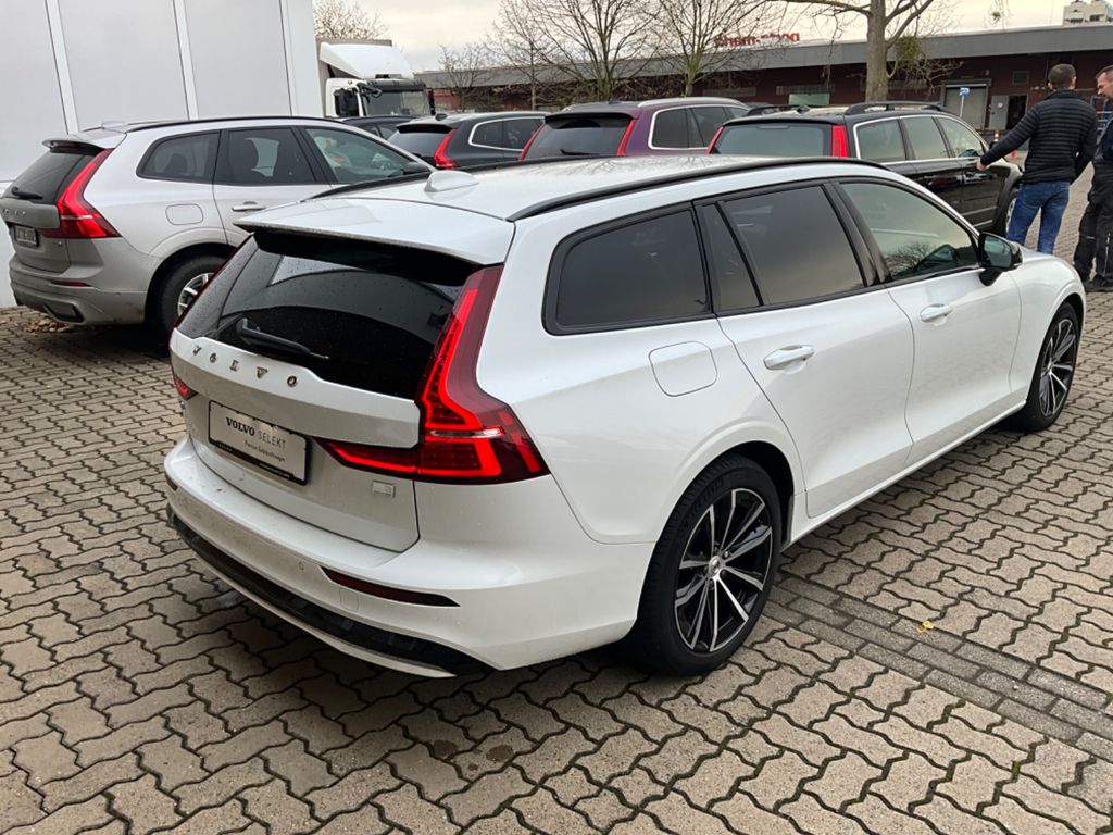 Volvo V60 2022
