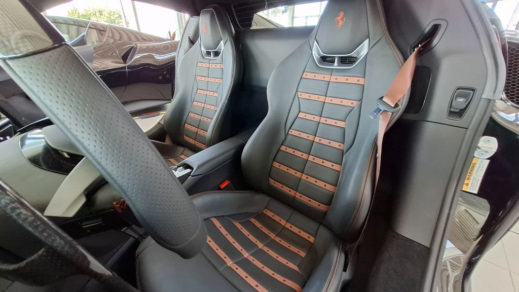Ferrari 296 GTS 2025