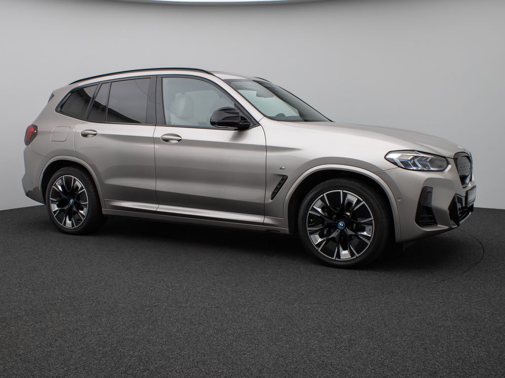 BMW iX3 2022