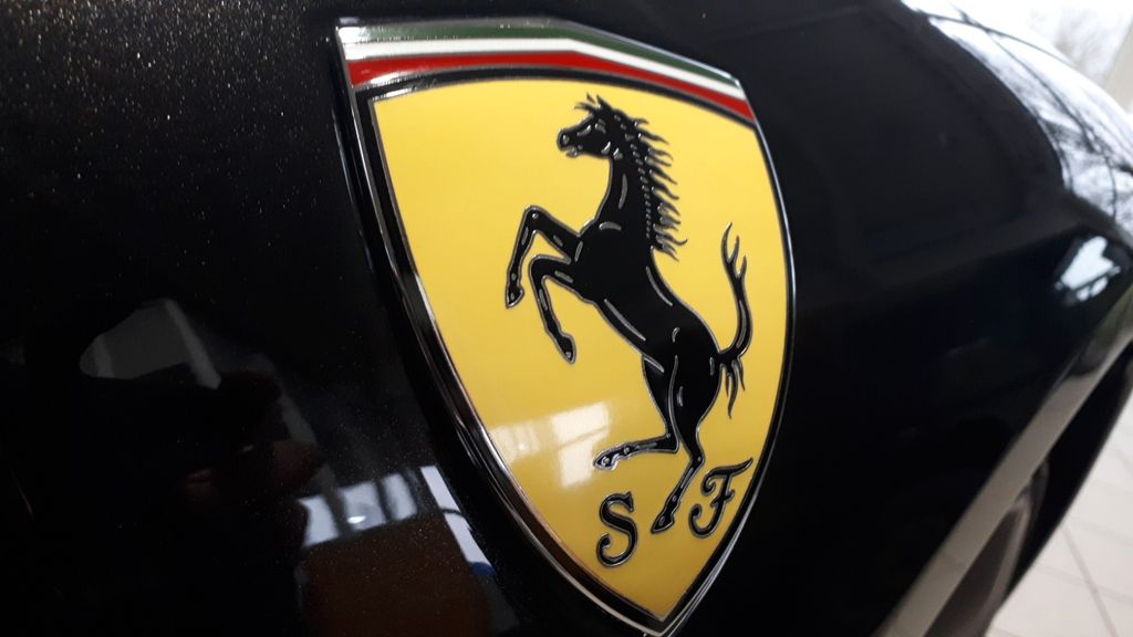Ferrari 296 GTS 2024