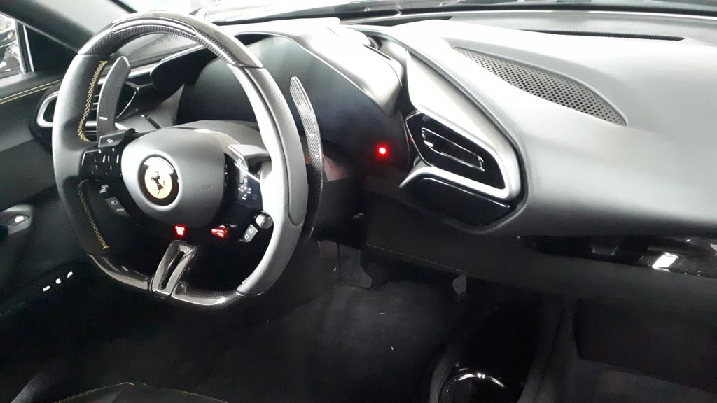 Ferrari 296 GTS 2024