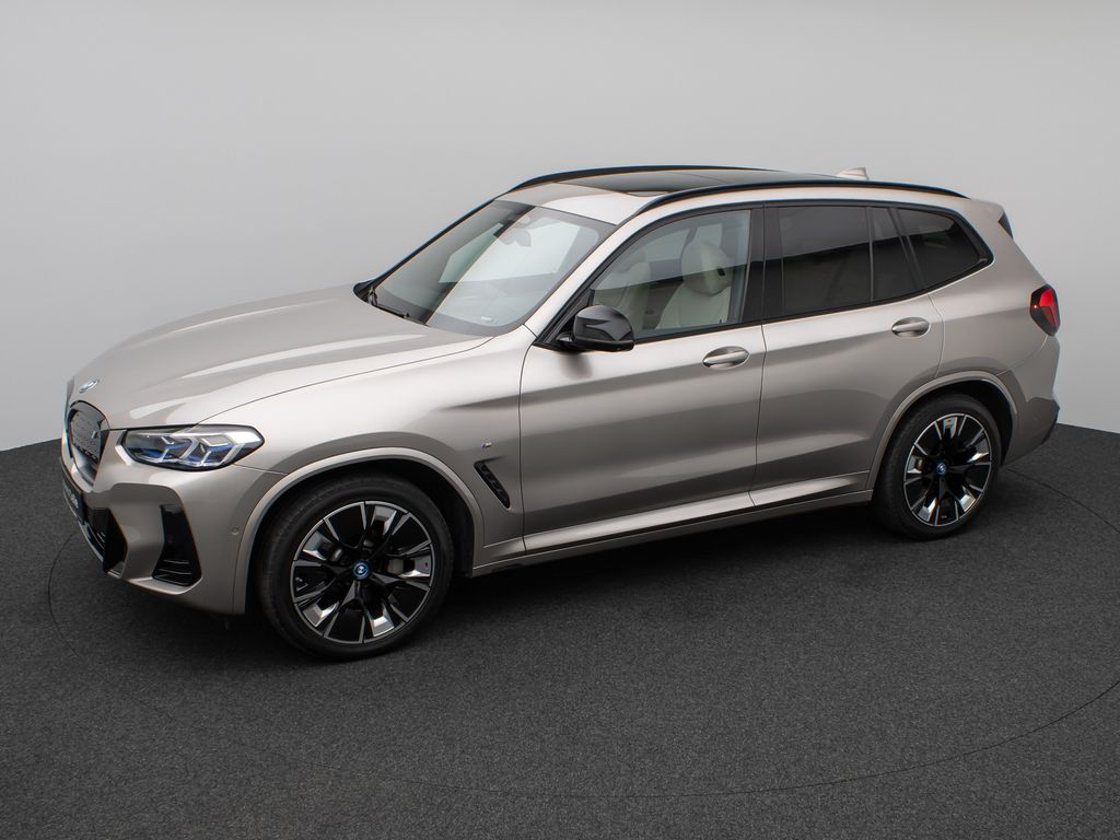 BMW iX3 2022