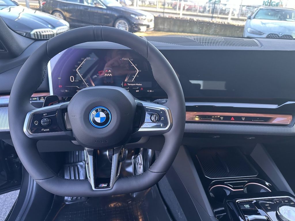 BMW i5