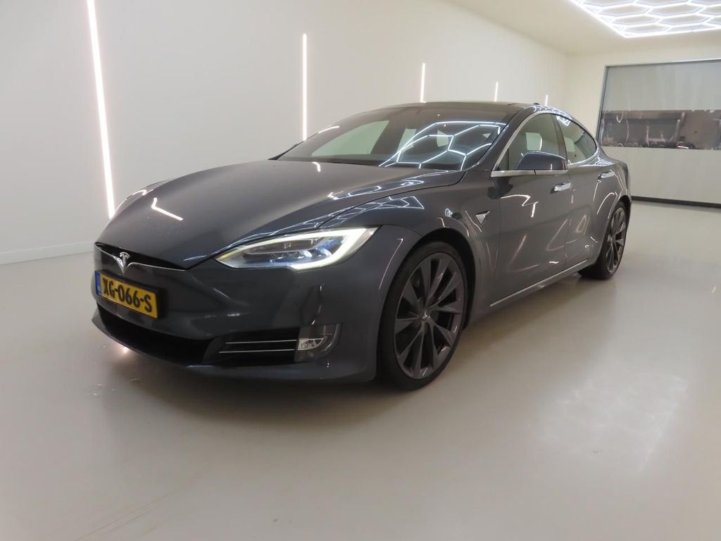 Tesla Model S 2018