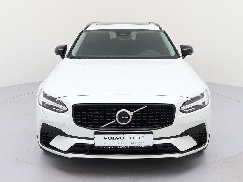 Volvo V90 2025