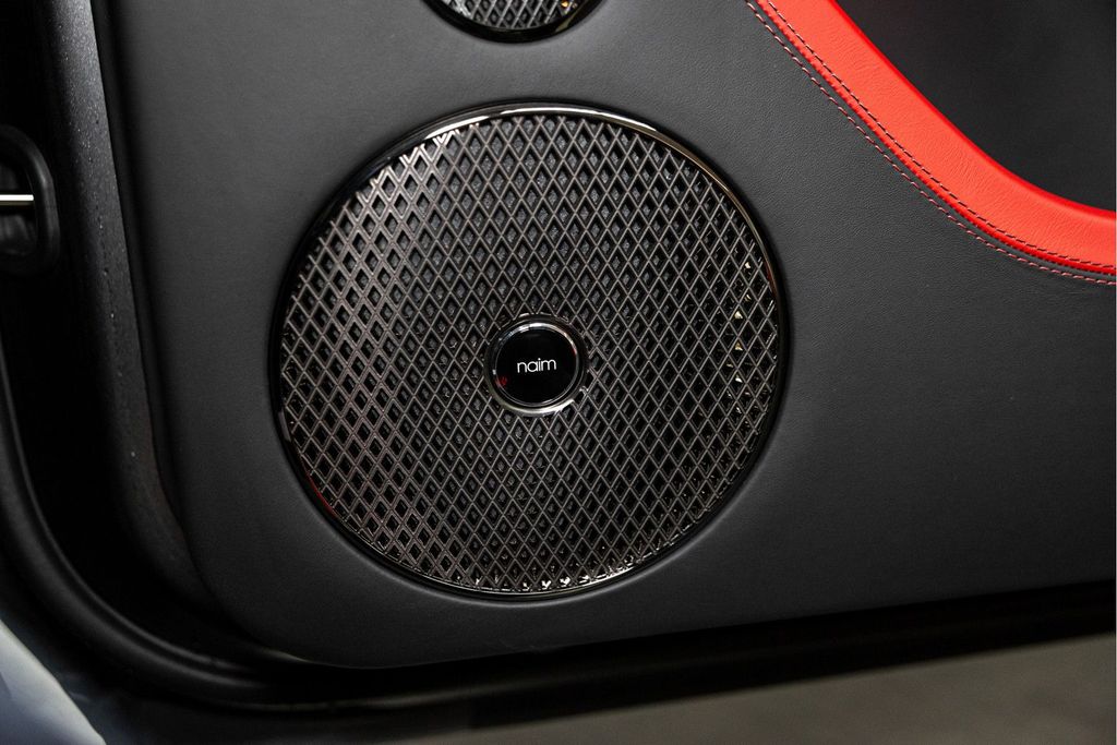 Bentley Continental GTC 2025