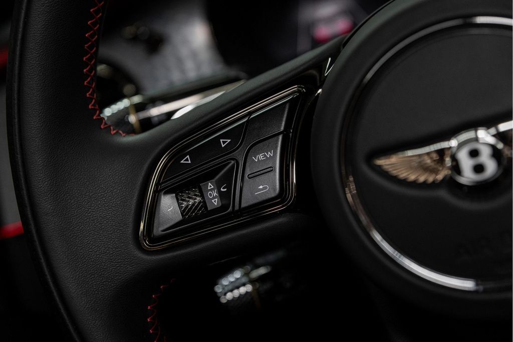 Bentley Continental GTC 2025