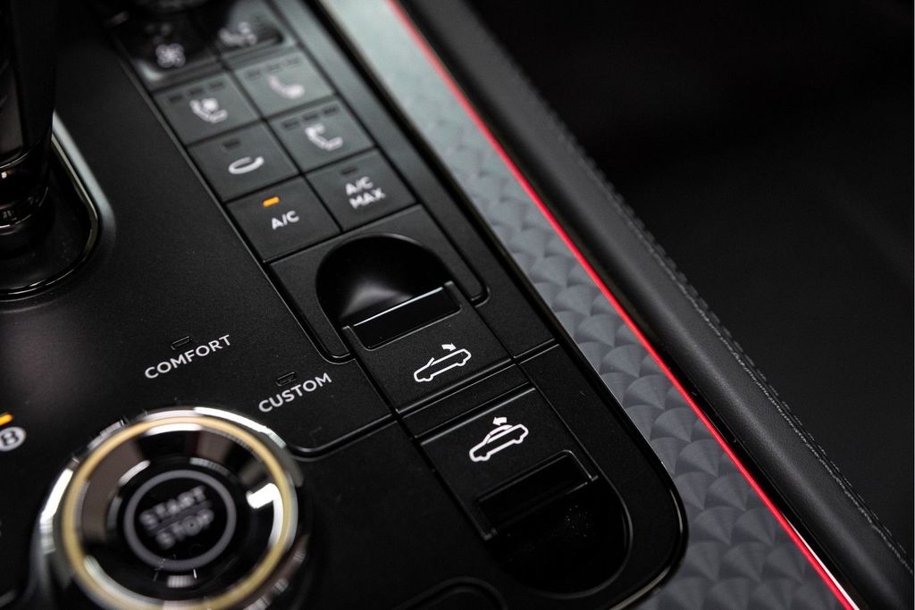 Bentley Continental GTC 2025