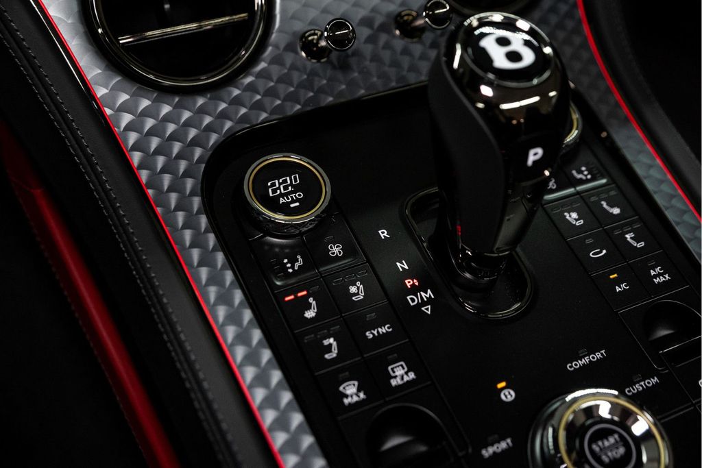 Bentley Continental GTC 2025