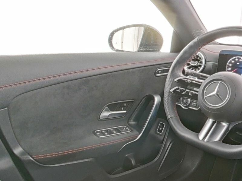 Mercedes-Benz CLA 180 2024
