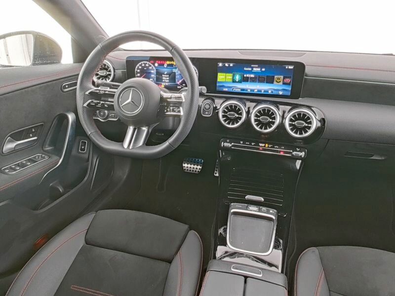 Mercedes-Benz CLA 180 2024
