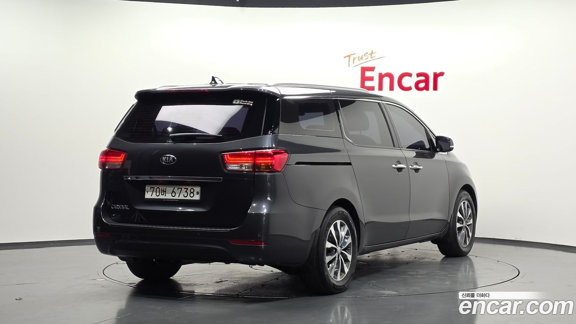 Kia Canival 2018