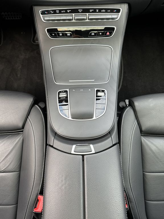 Mercedes-Benz E 300 2022