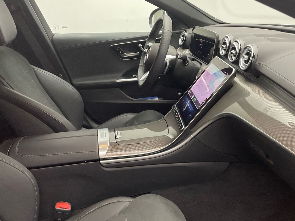 Mercedes-Benz C 200 2025