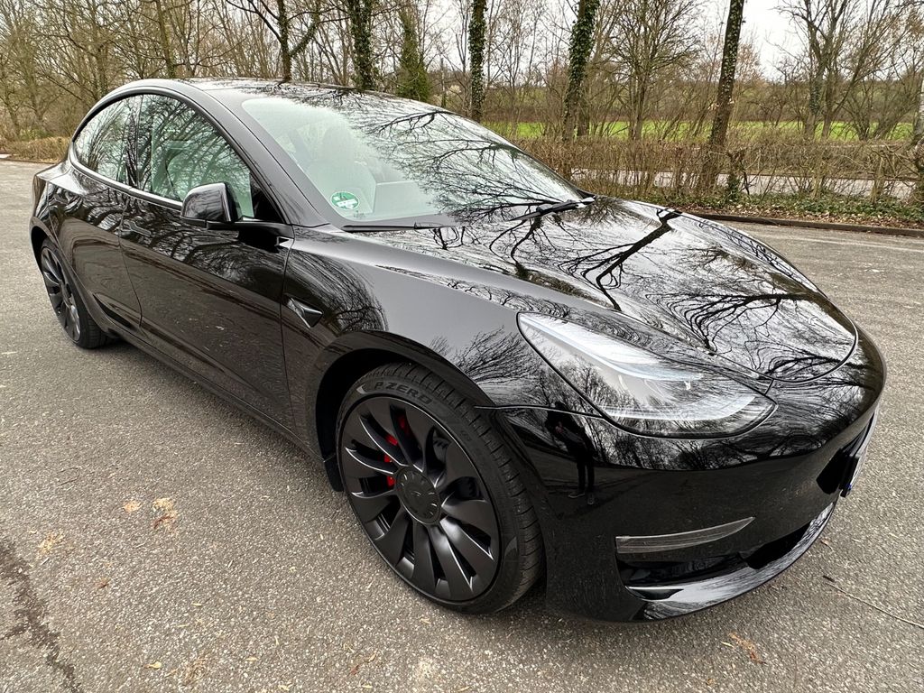 Tesla Model 3 2022