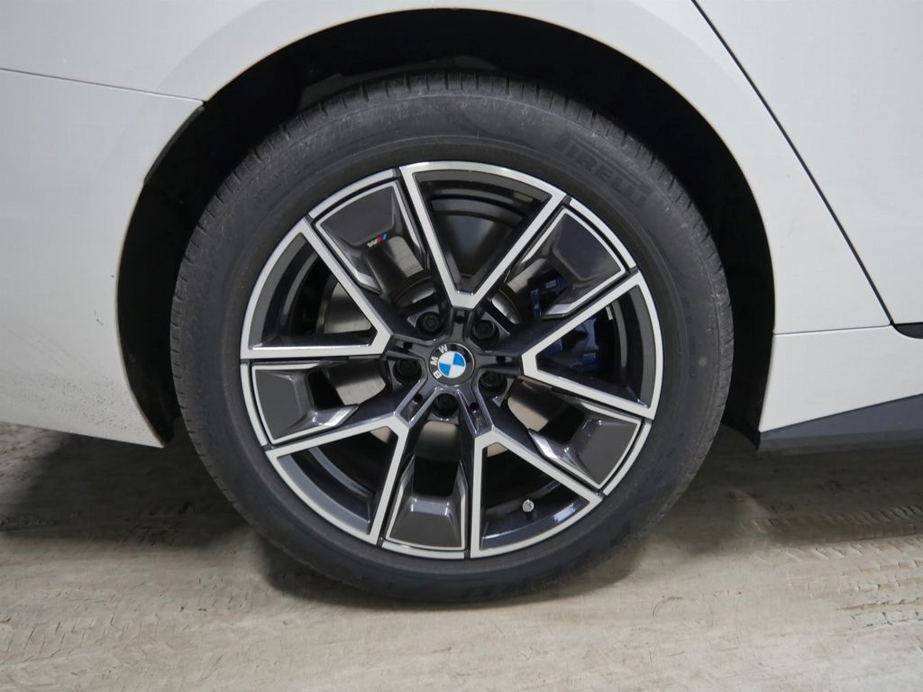 BMW i4 2024
