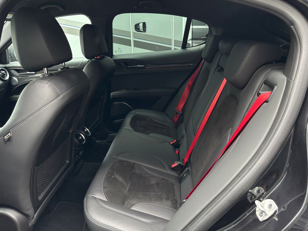 Alfa Romeo Stelvio 2022