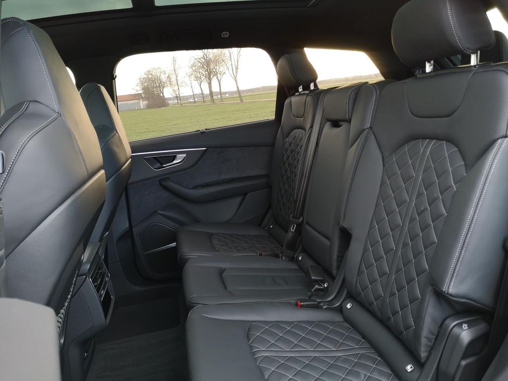 Audi SQ7 2024