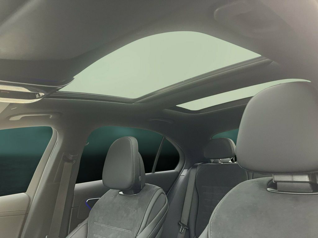 Mercedes-Benz C 220 2025