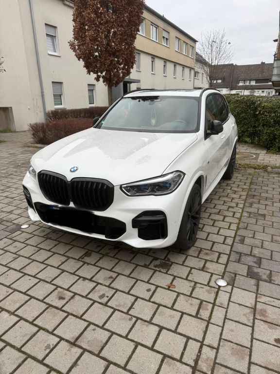 BMW X5 M50 2023