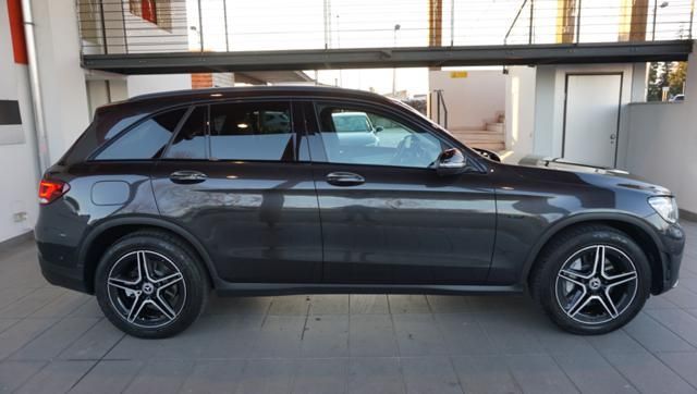 Mercedes-Benz GLC 300 2021