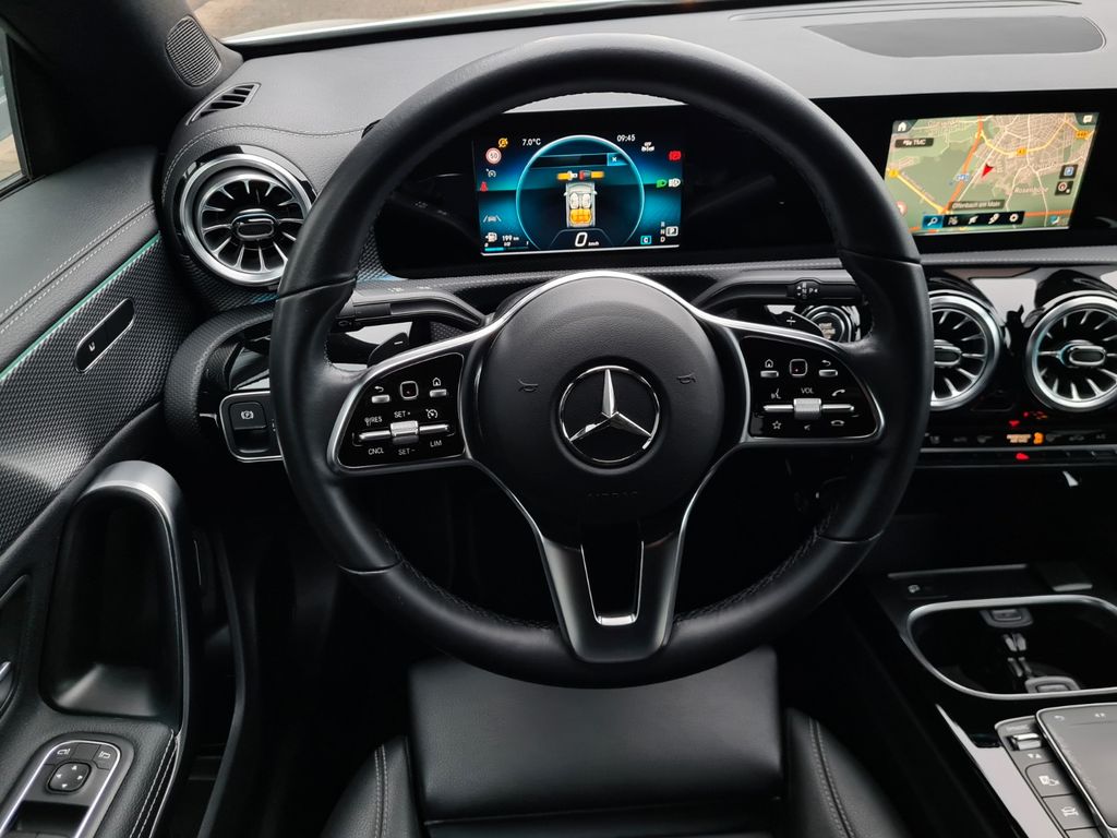 Mercedes-Benz CLA 200 2023