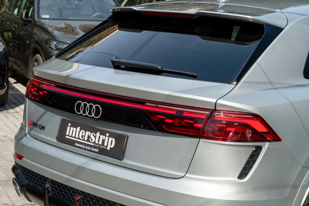 Audi RSQ8 2025