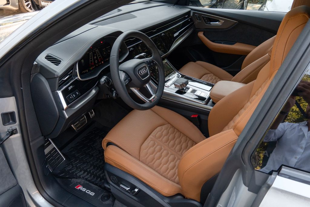 Audi RSQ8 2025
