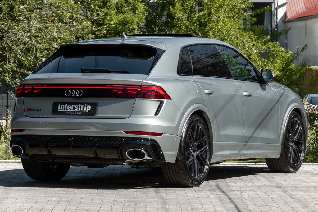 Audi RSQ8 2025