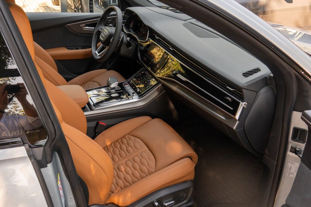 Audi RSQ8 2025