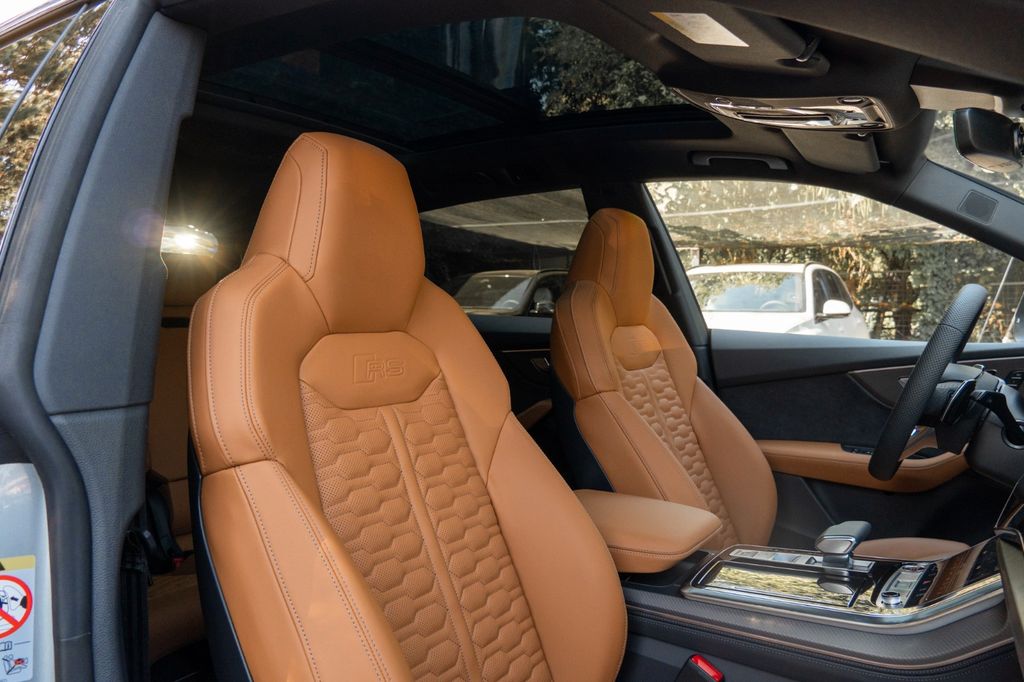 Audi RSQ8 2025