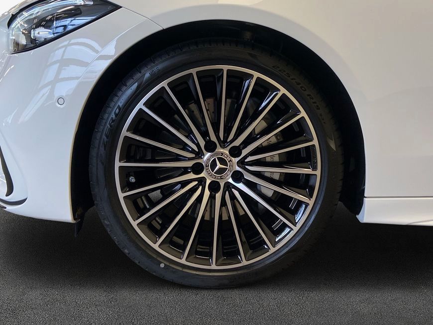 Mercedes-Benz C 200 2025