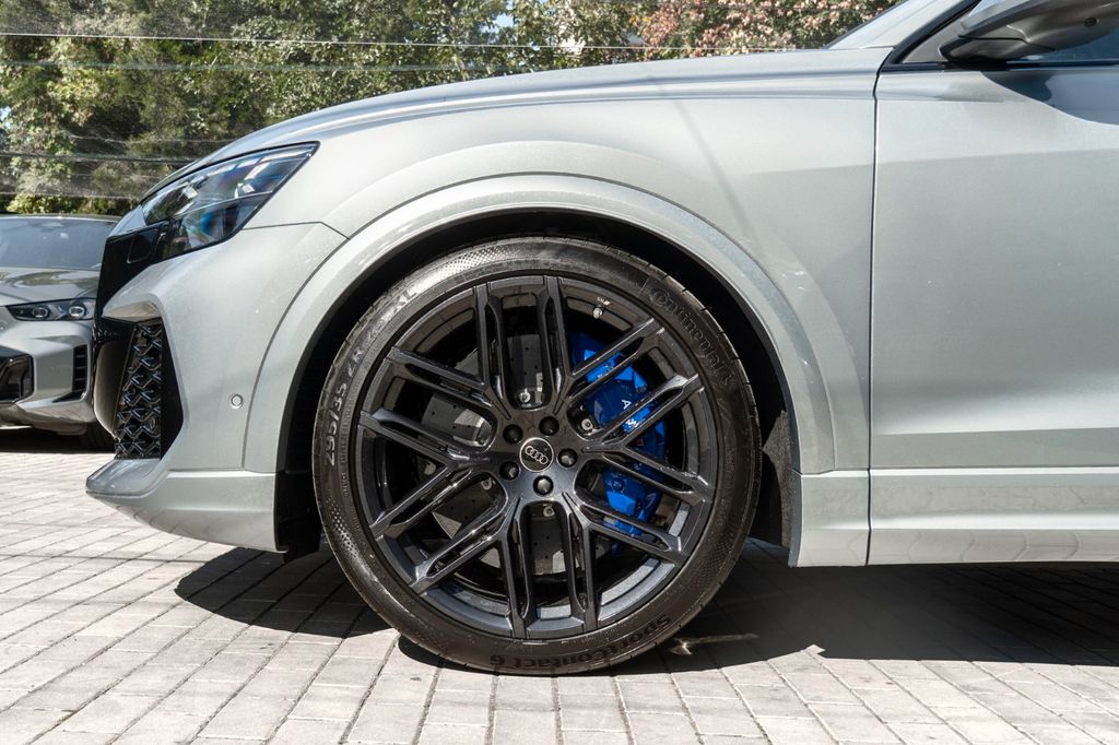 Audi RSQ8 2025