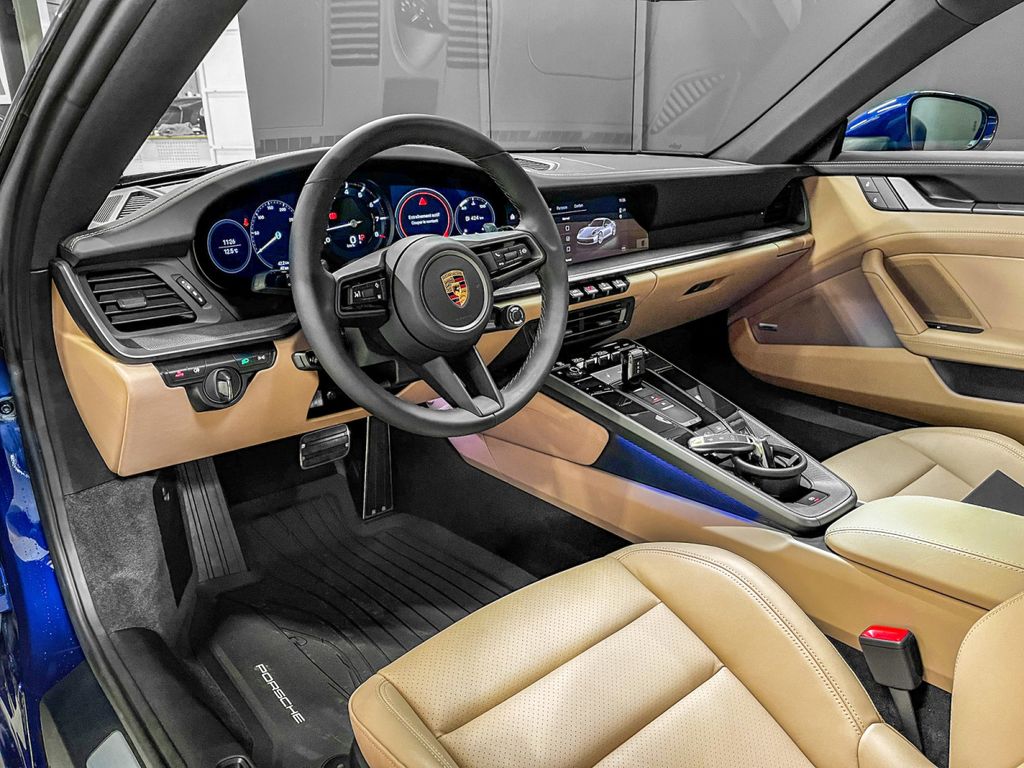 Porsche 992 2025