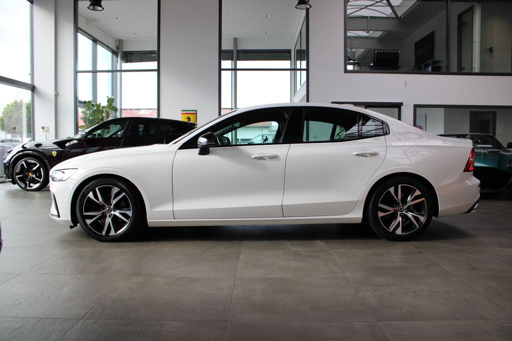 Volvo S60 2022