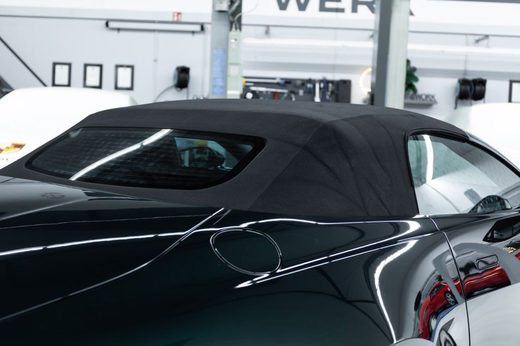 Aston Martin V8 Vantage 2021