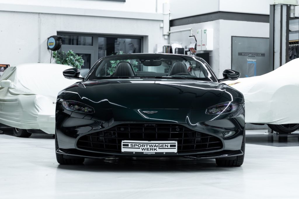 Aston Martin V8 Vantage 2021