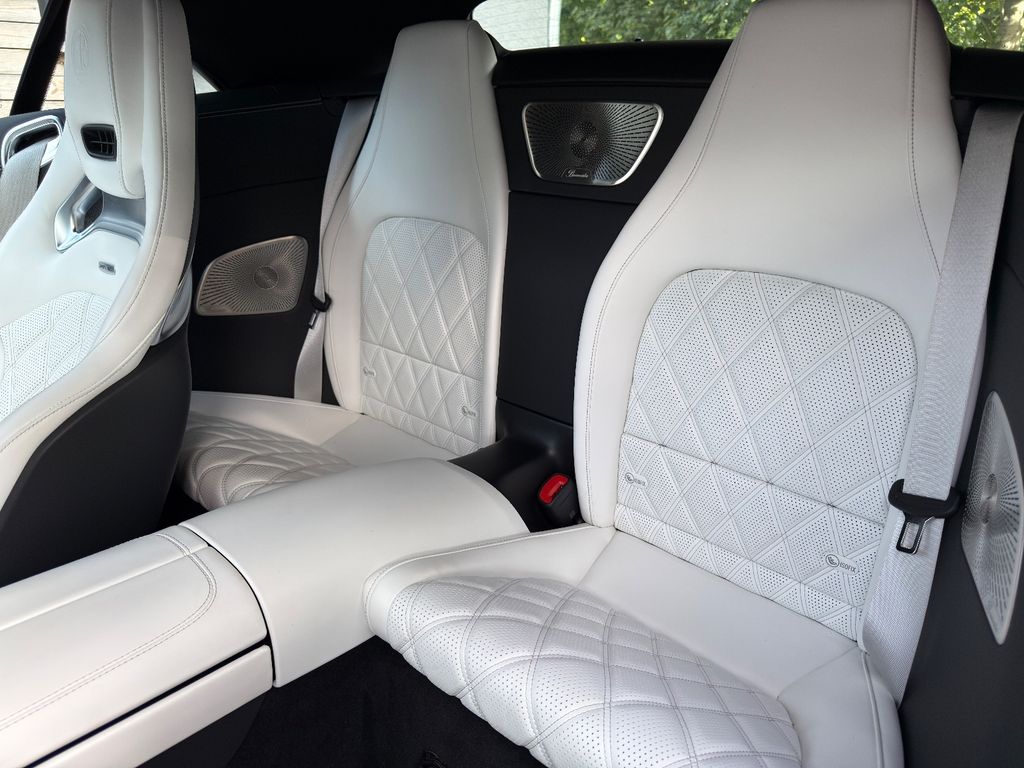 Mercedes-Benz SL 63 AMG 2023