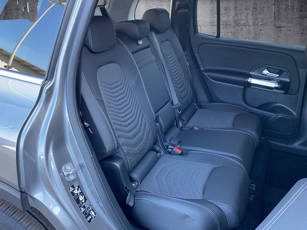 Mercedes-Benz GLB 200 2024