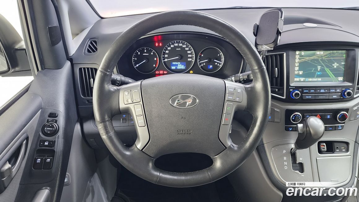 Hyundai Starex 2018
