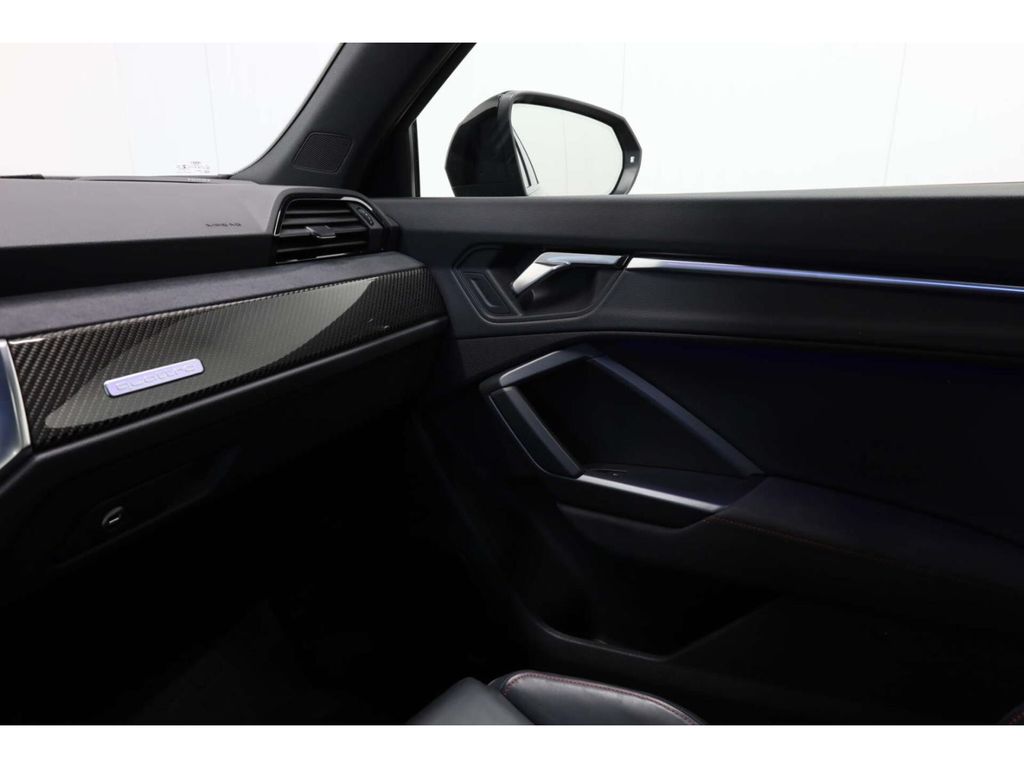 Audi RSQ3 2022