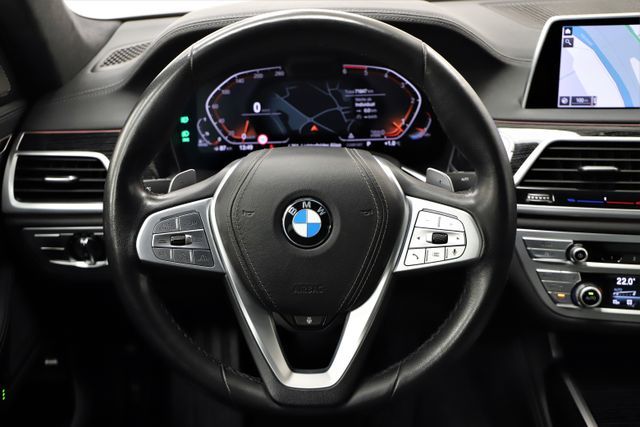 BMW 730 2020