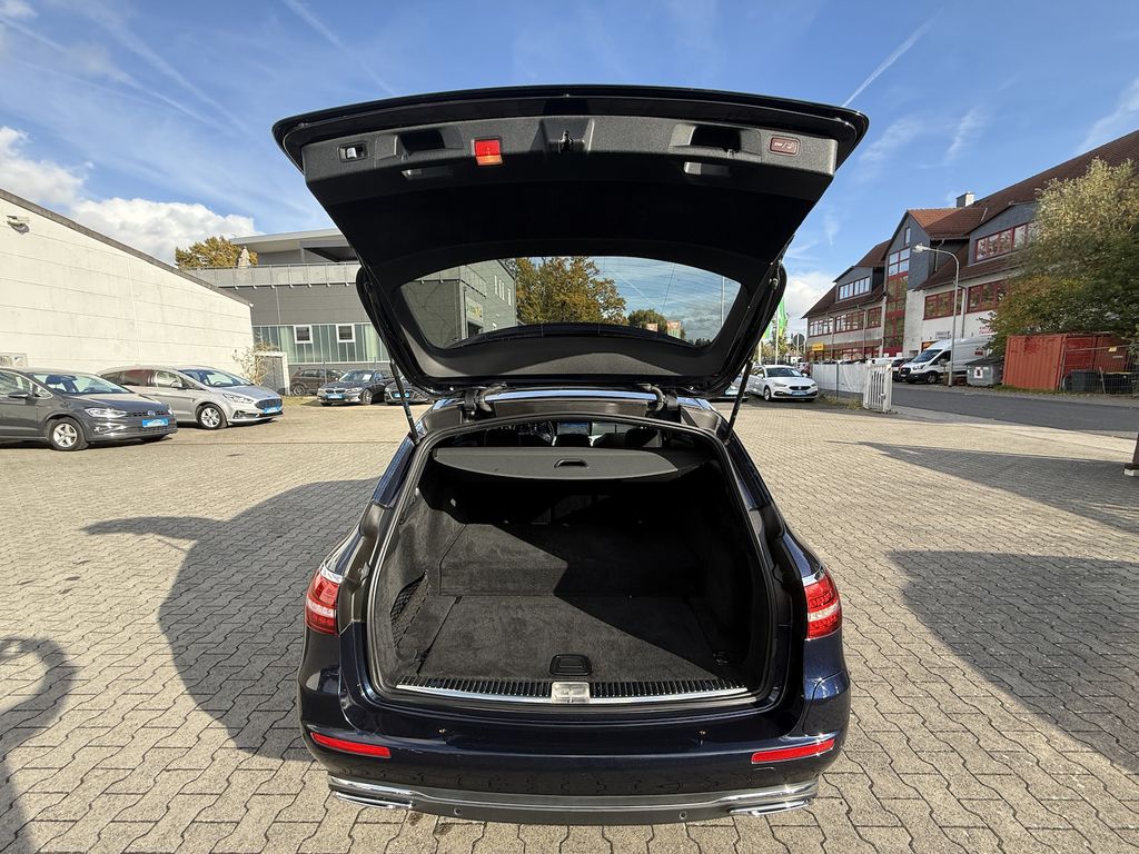 Mercedes-Benz E 300 2022