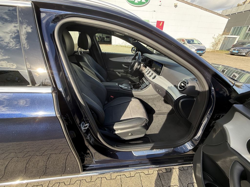 Mercedes-Benz E 300 2022