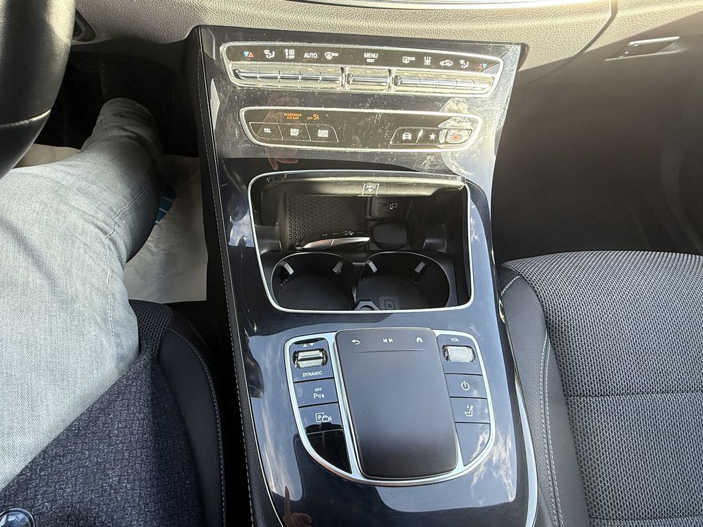 Mercedes-Benz E 300 2022