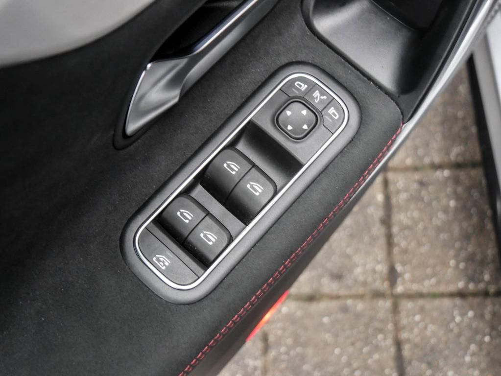 Mercedes-Benz CLA 45 AMG 2025