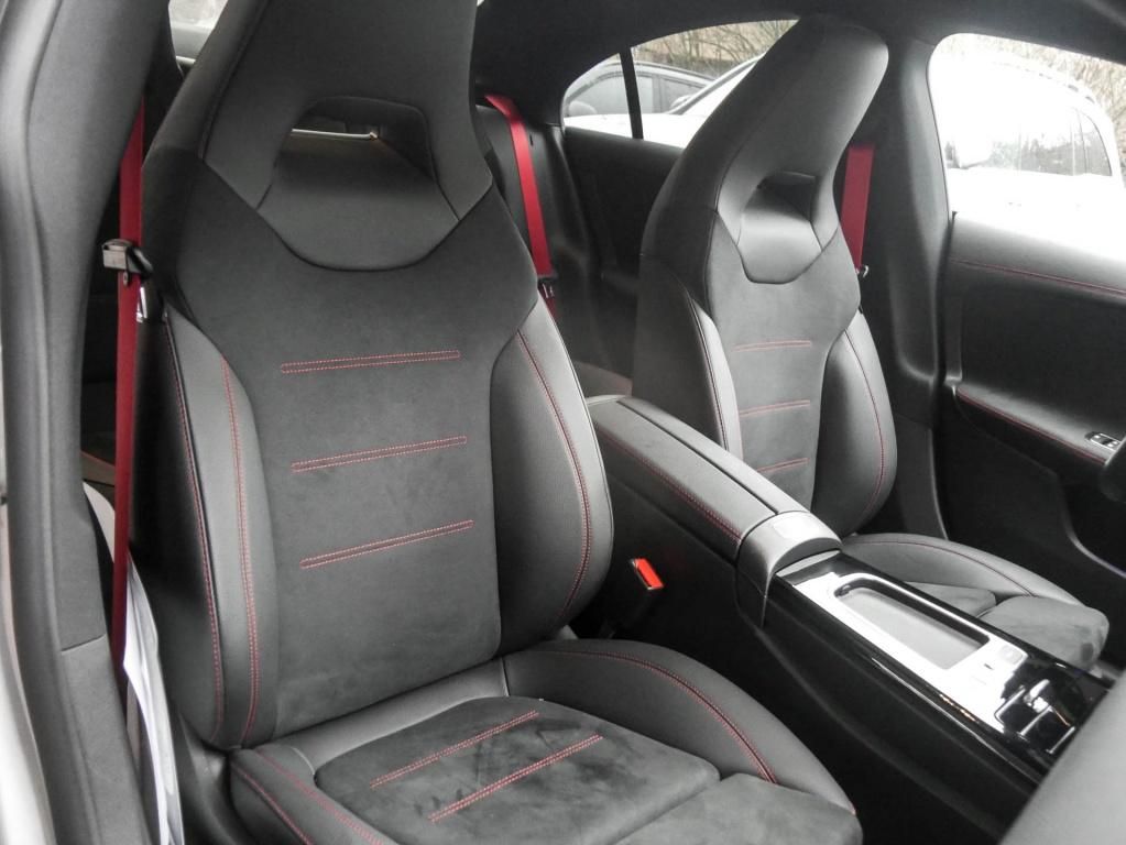 Mercedes-Benz CLA 45 AMG 2025